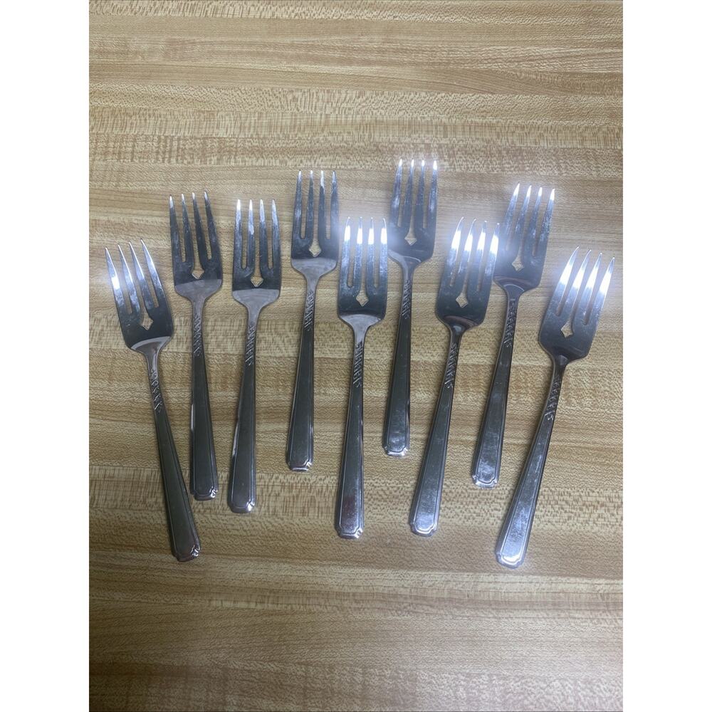 Set Of 9 Oneidacraft Deluxe Stainless Salad Fork Weave Pattern 6.25”